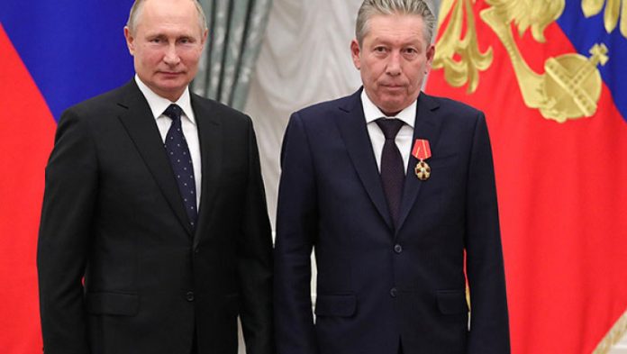 Ravil Maganov a fost decorat de Vladimir Putin